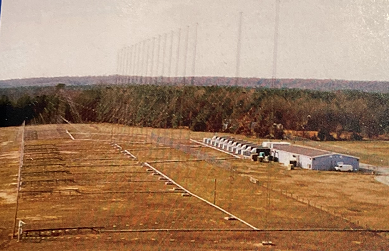 AN/FPS-71雷达的发射天线阵分高低两个频段